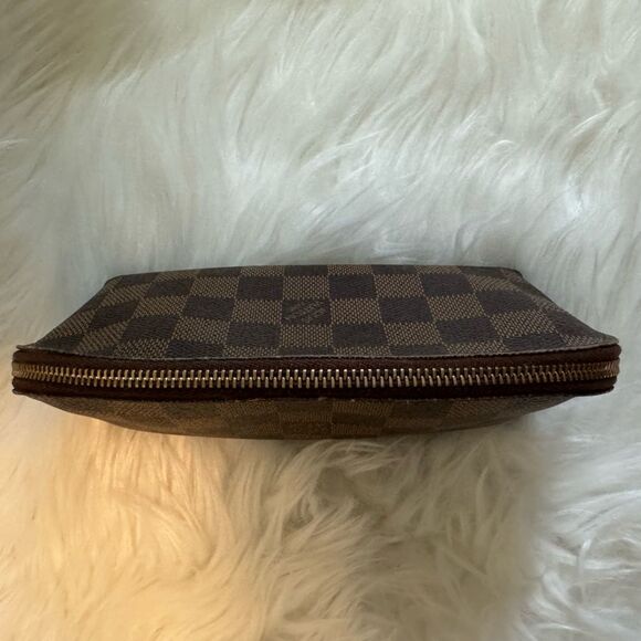 LOUIS VUITTON Damier Ebene Toiletry Cosmetic Pouch, Pochette Cosmetique - Picture 3 of 16